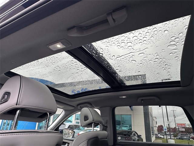 2023 Acura MDX SH-AWD Advance photo 3