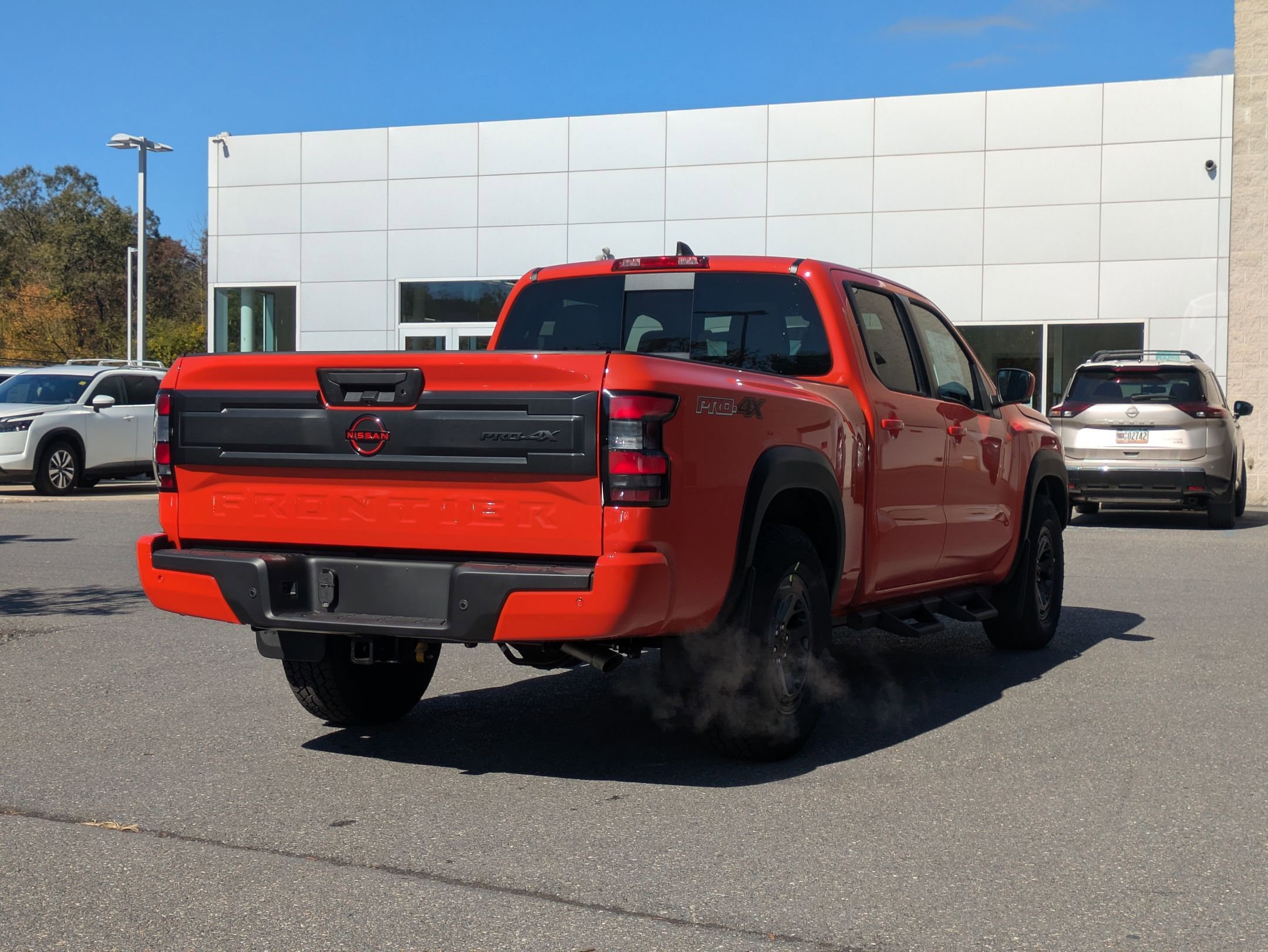 2026 Nissan Frontier PRO-4X photo 3