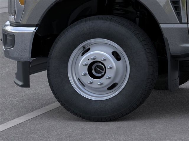 2026 Ford F-350 XLT photo 18