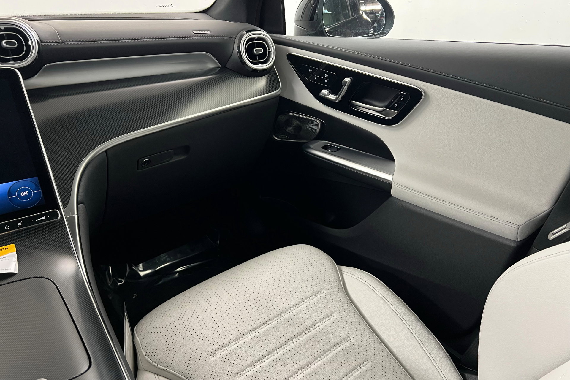 2026 Mercedes Benz GLC 300 4MATIC photo 10