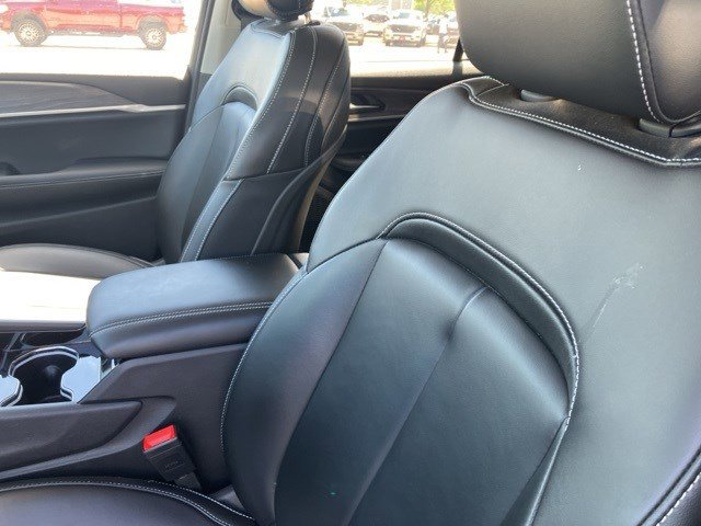 2023 Jeep Grand Cherokee Limited photo 4