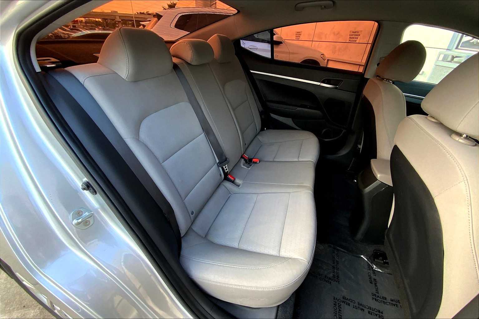 2018 Hyundai Elantra SE photo 17