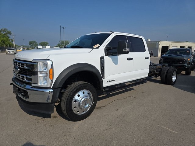 2023 Ford F-550 Super Duty Chassis Cab XLT's photo
