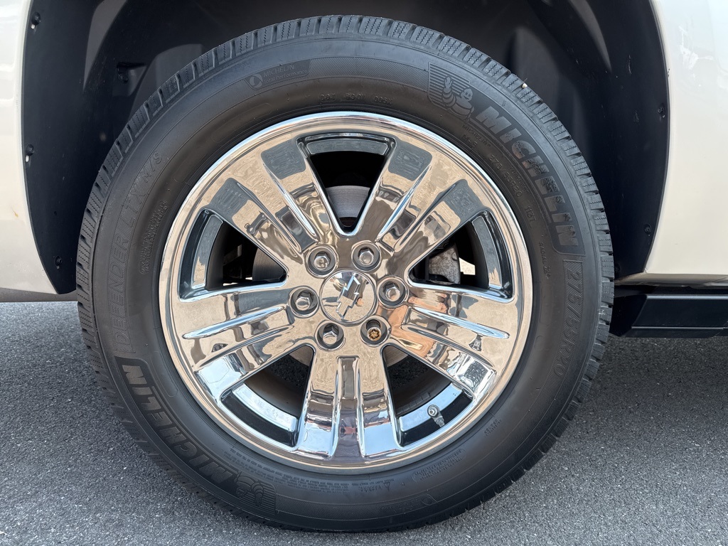2008 Chevrolet Avalanche LTZ photo 9