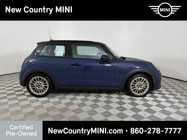 2025 Mini Cooper Hardtop 2 Door Signature photo 4