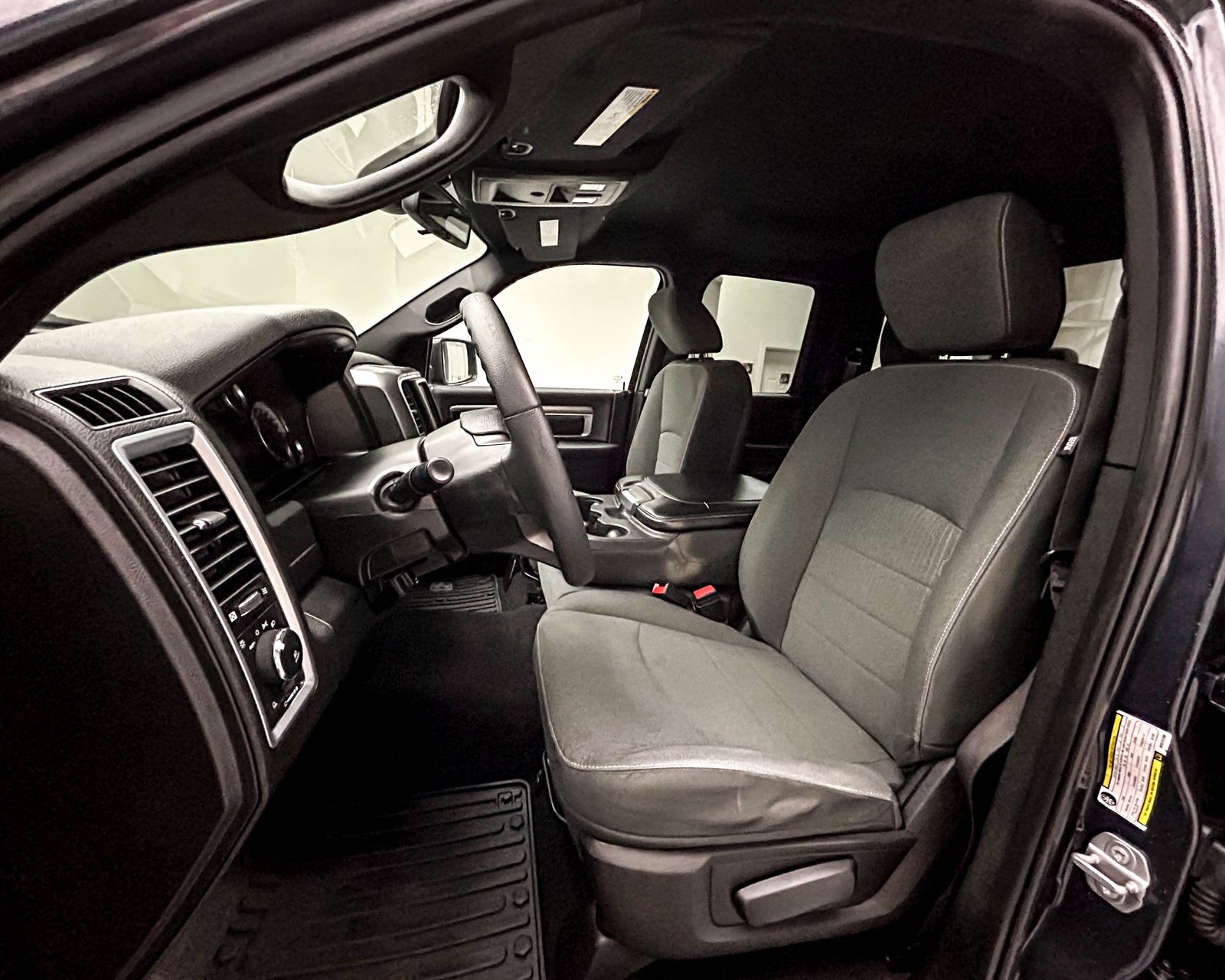 2021 Ram 1500 Classic Warlock photo 9
