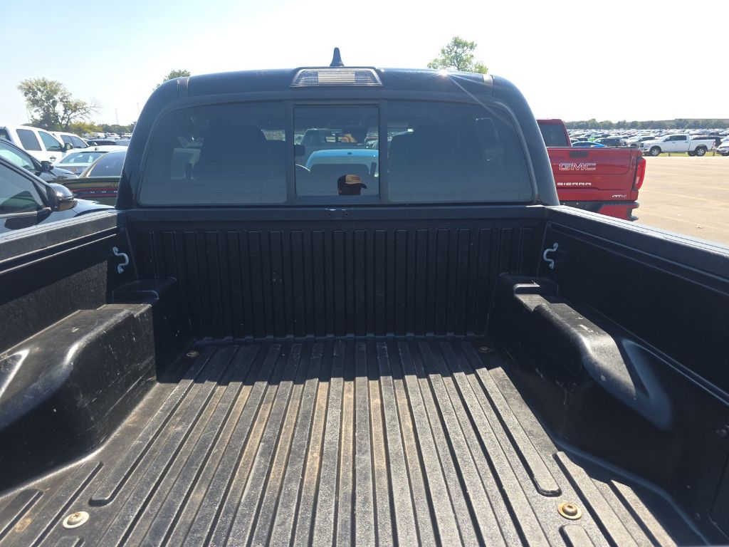 2023 Toyota Tacoma SR5 photo 3