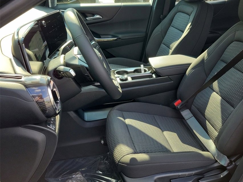 2026 Chevrolet Equinox LT photo 13