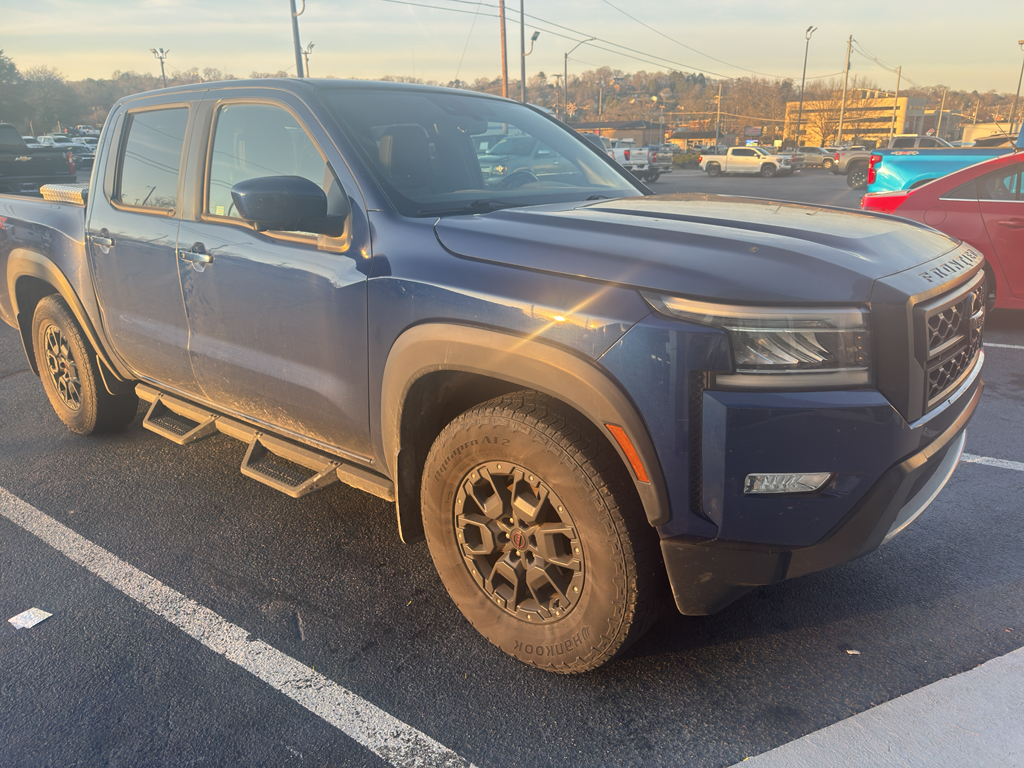 2023 Nissan Frontier PRO-X's photo