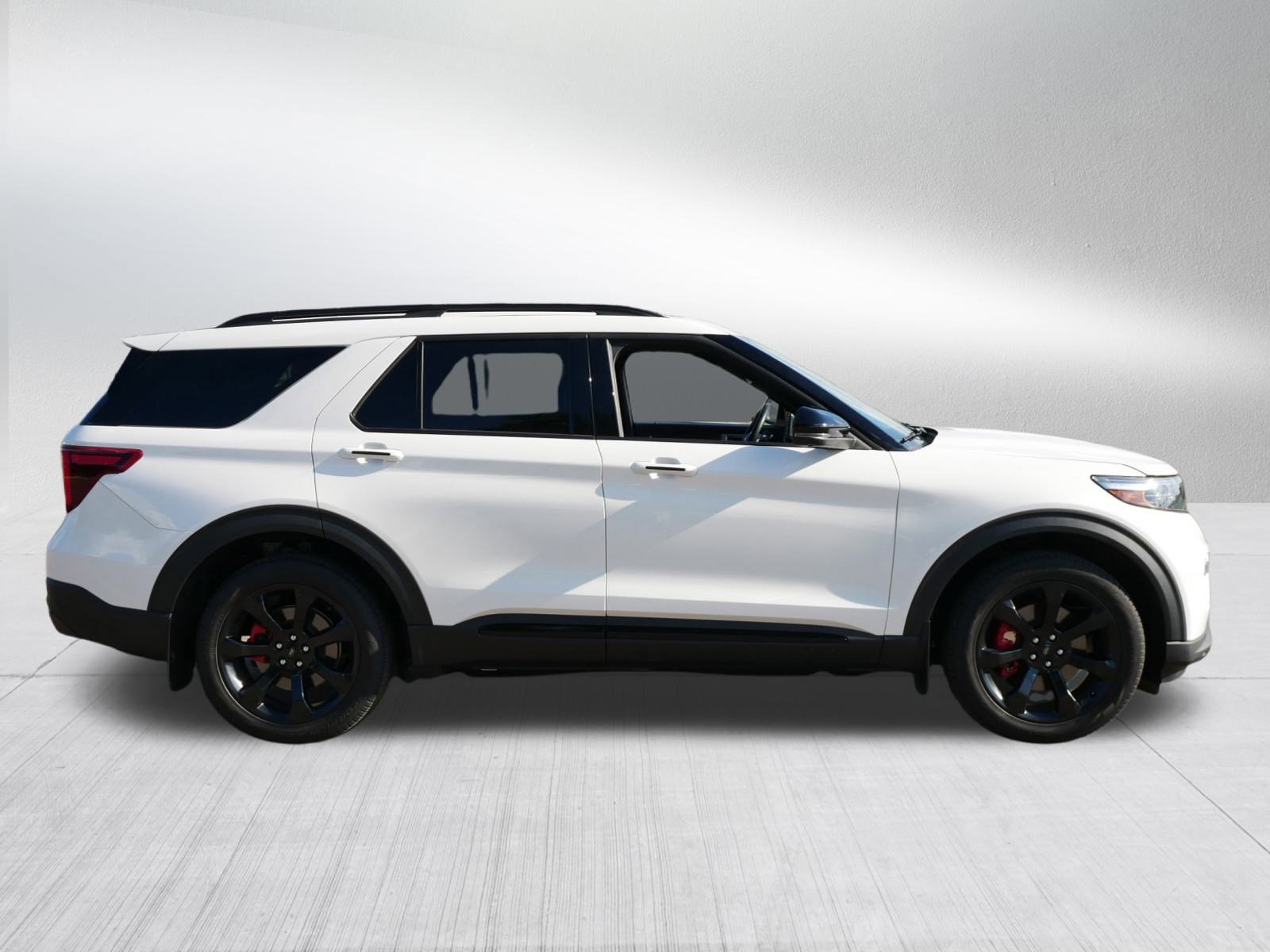 2023 Ford Explorer ST photo 8