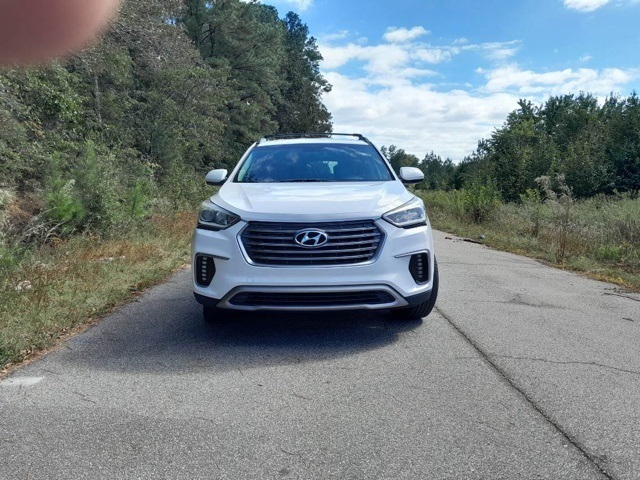 2017 Hyundai Santa Fe SE photo 4