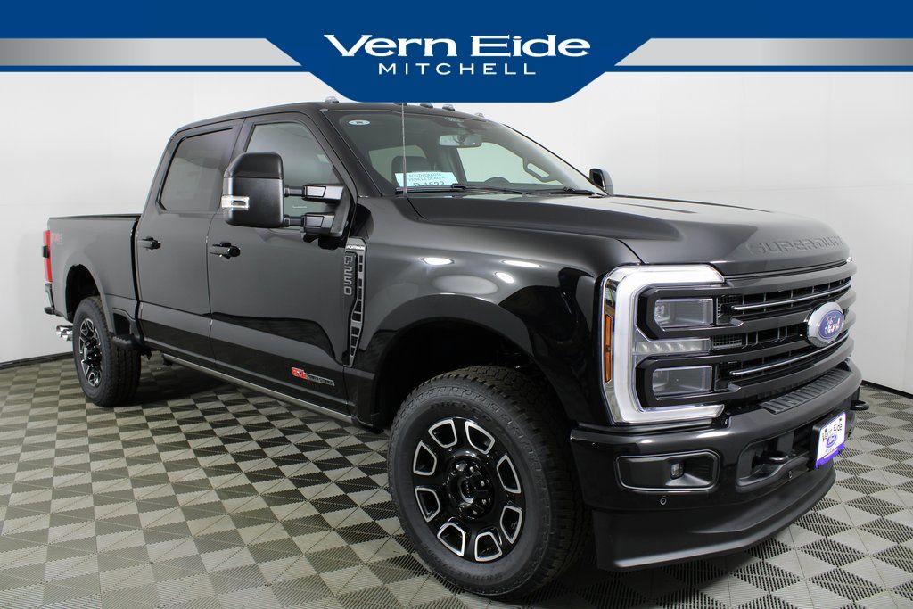 2026 Ford F-250 Super Duty Platinum's photo