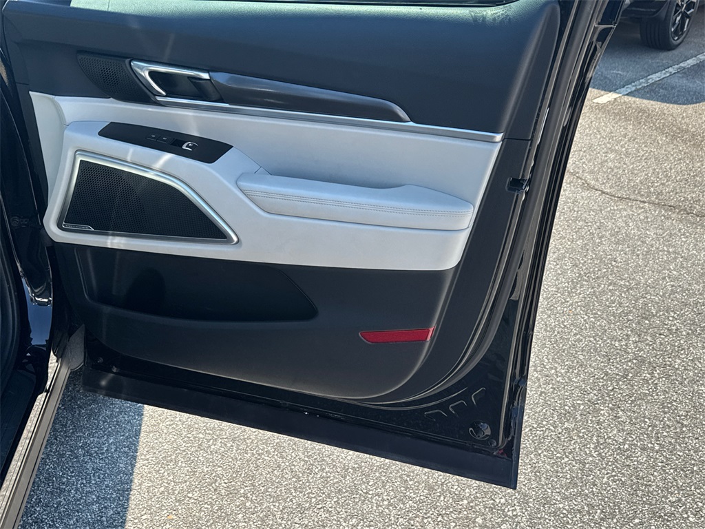 2024 Kia Telluride S photo 12