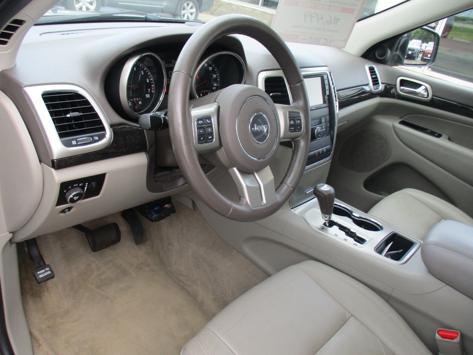 2012 Jeep Grand Cherokee Laredo photo 7