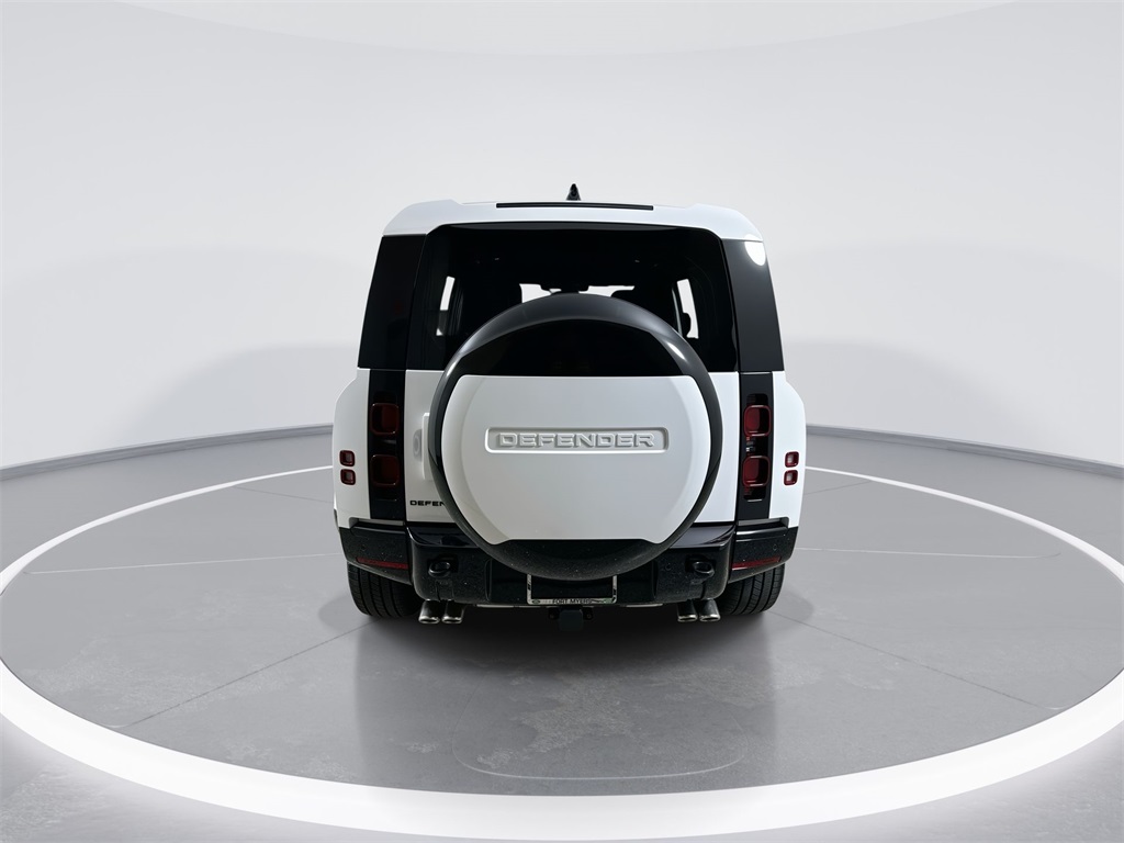 2025 Land Rover Defender 110 X-Dynamic SE photo 7