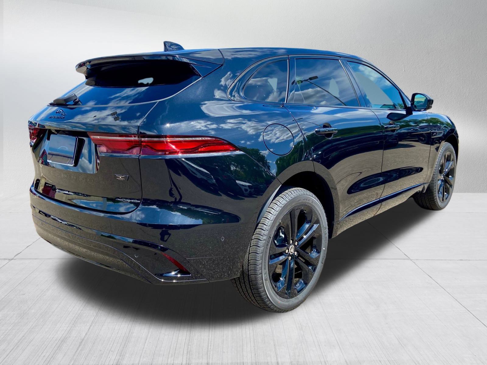 2026 Jaguar F-PACE P250 R-Dynamic S photo 2