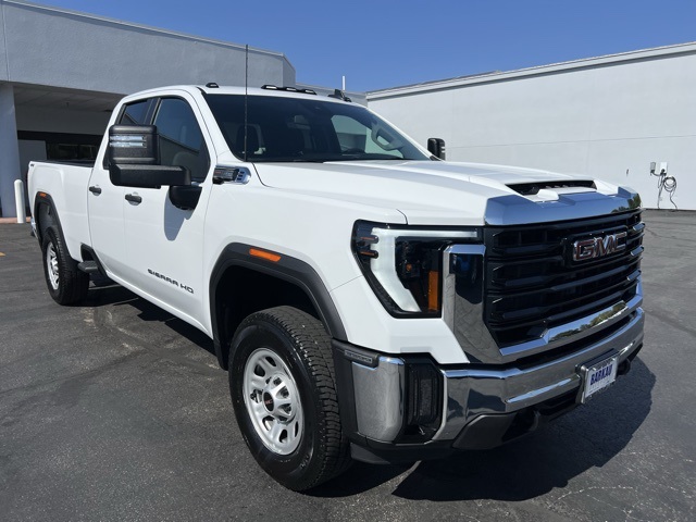 2024 GMC Sierra 3500HD Pro's photo