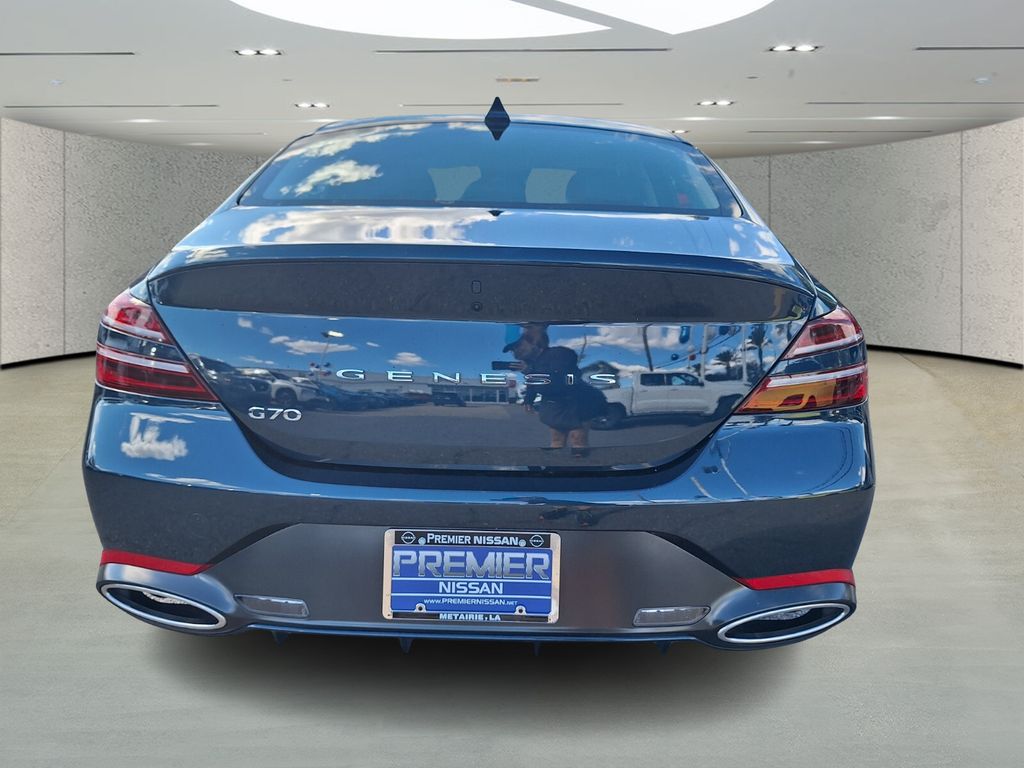 2025 Genesis G70 2.5T photo 4