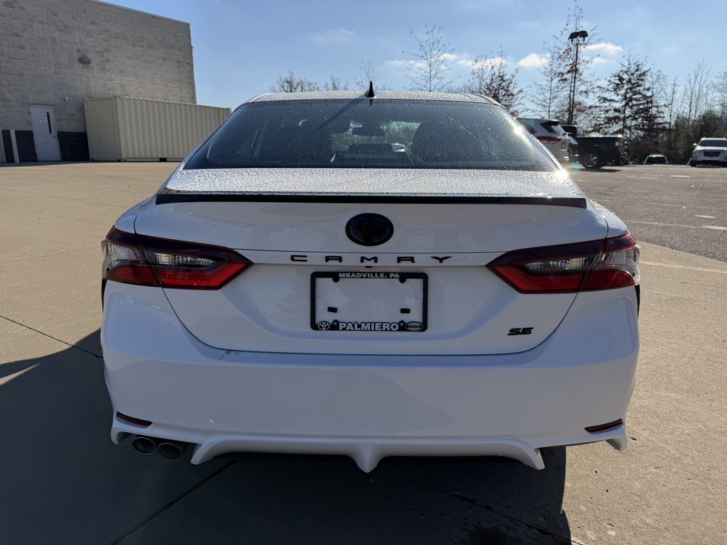 2023 Toyota Camry Hybrid SE photo 4