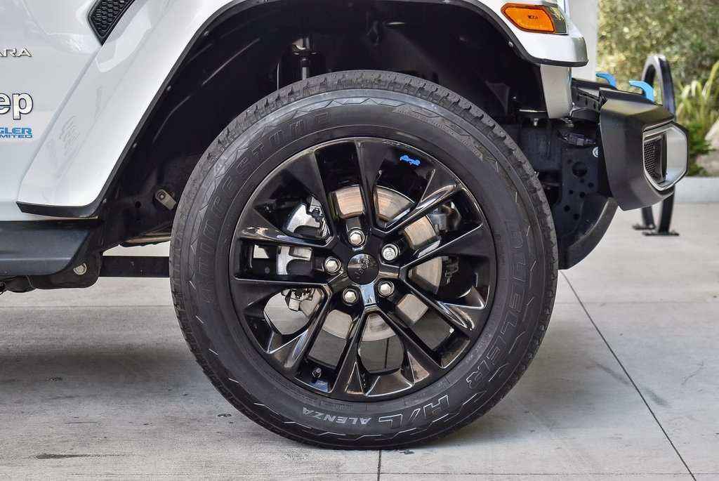 2022 Jeep Wrangler Unlimited Sahara 4xe photo 9