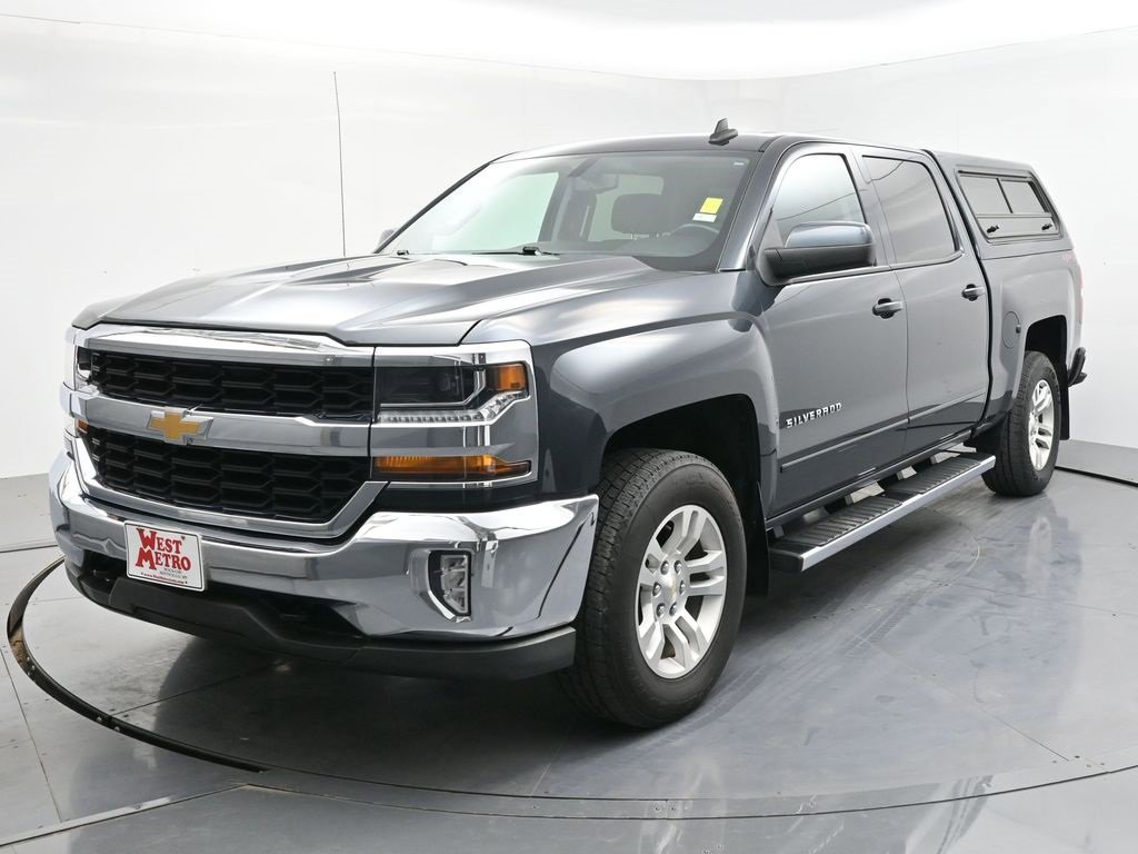 Used 2018 Chevrolet Silverado 1500 LT with VIN 3GCUKREC8JG145321 for sale in Monticello, Minnesota