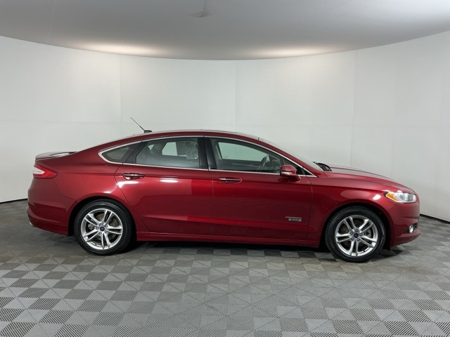 2016 Ford Fusion Energi Titanium photo 4