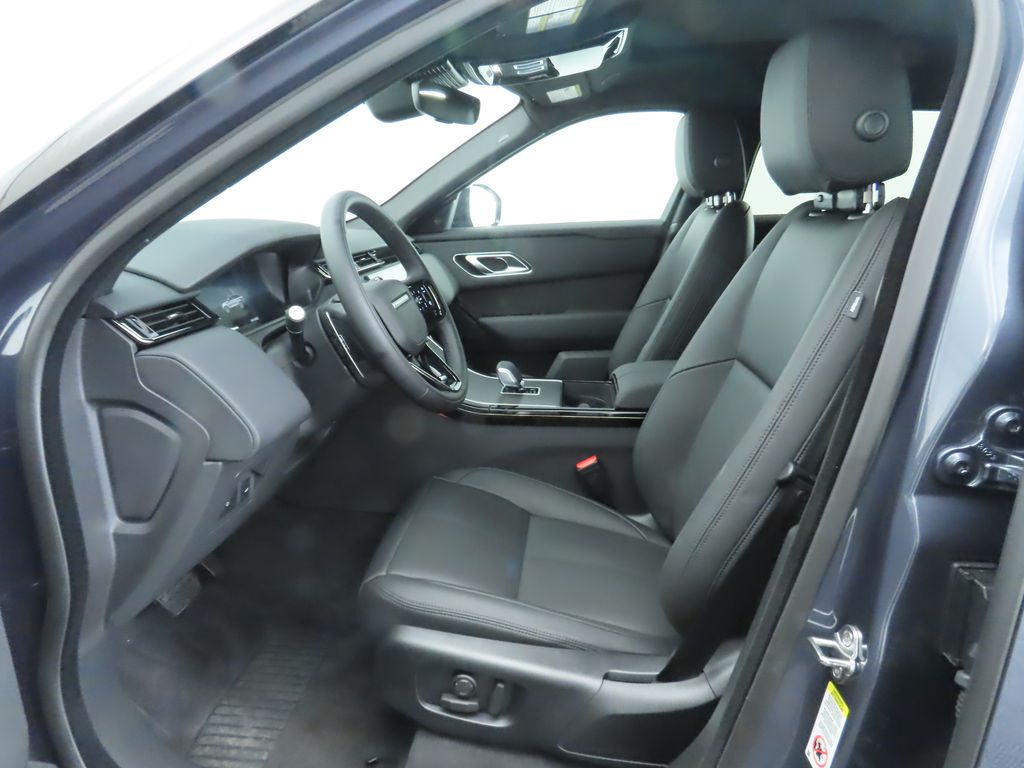 2026 Land Rover Range Rover Velar S photo 15