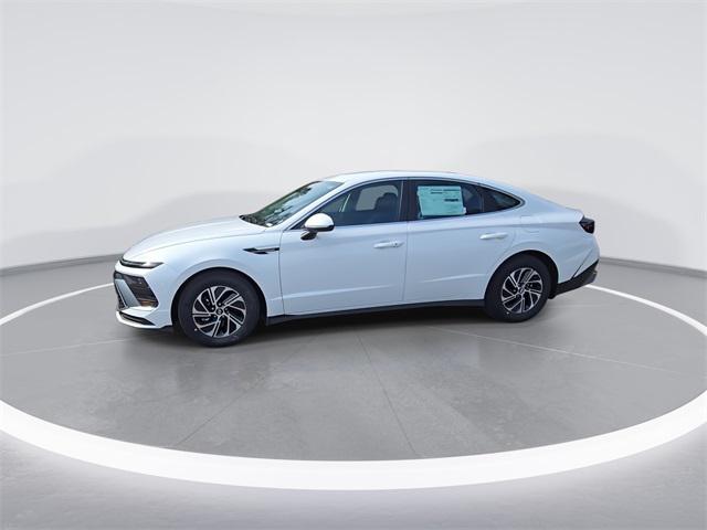 2026 Hyundai Sonata Hybrid Blue photo 4