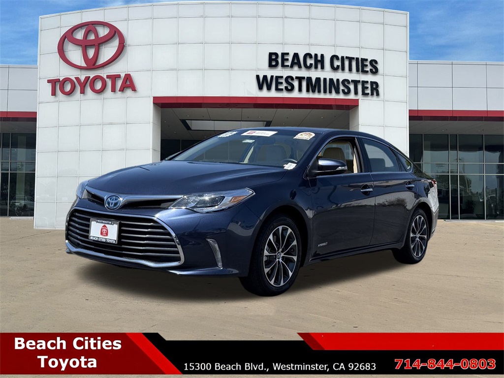 2017 Toyota Avalon Hybrid XLE Plus photo 4
