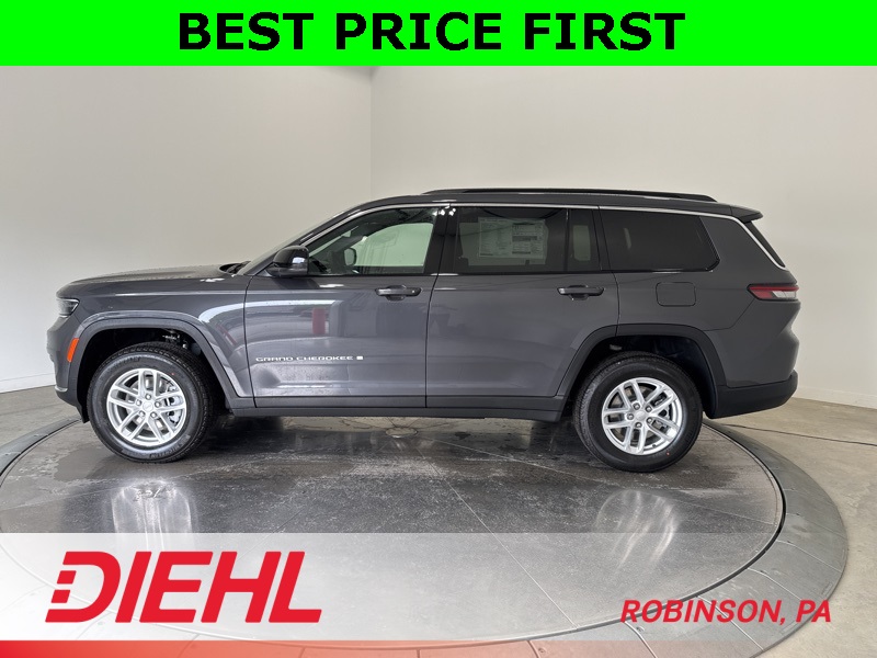 2025 Jeep Grand Cherokee Laredo photo 4