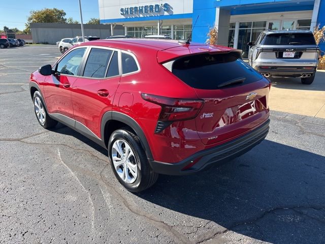 2026 Chevrolet Trax LS photo 4