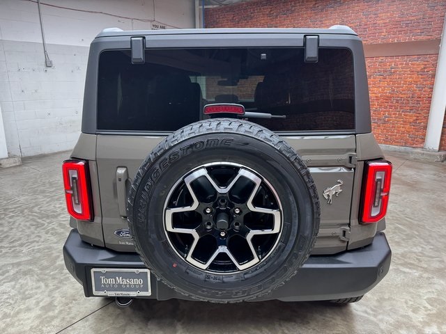 2025 Ford Bronco Outer Banks photo 4
