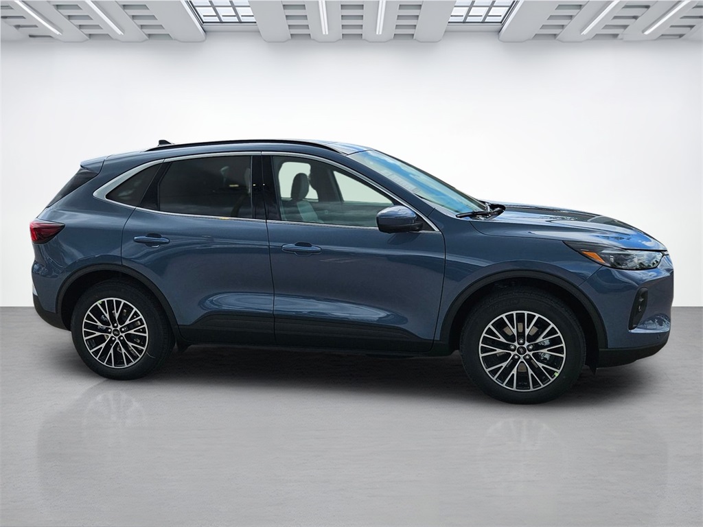 2025 Ford Escape Plug-In Hybrid photo 4