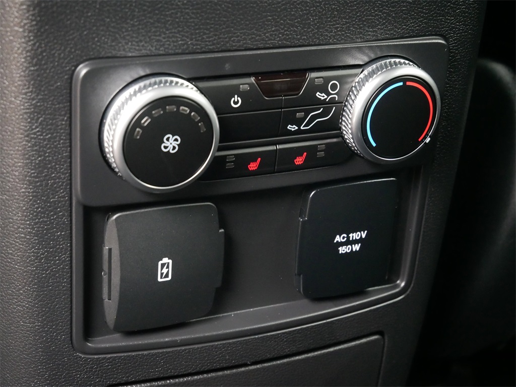 2024 Ford Explorer ST photo 14