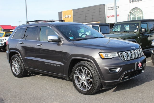 2020 Jeep Grand Cherokee Overland's photo