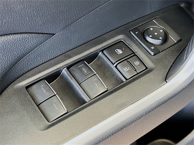 2024 Toyota RAV4 XLE photo 15