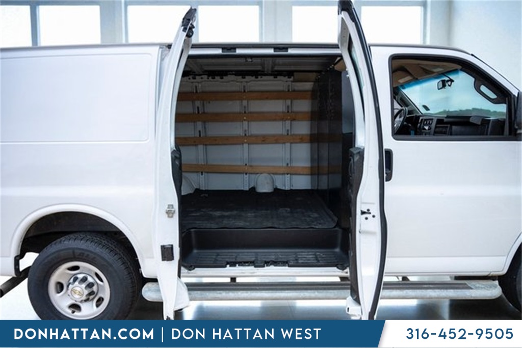 2023 Chevrolet Express 2500 Work Cargo Van photo 16
