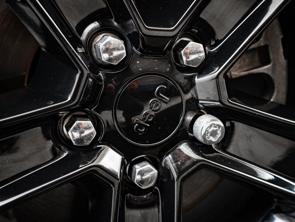 2020 Jeep Wrangler Unlimited Sahara photo 3