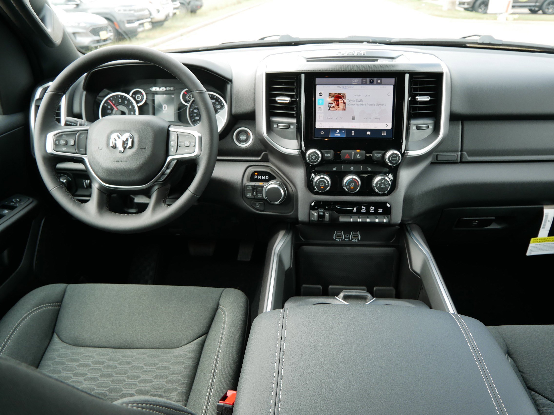 2025 Ram 1500 Big Horn photo 10