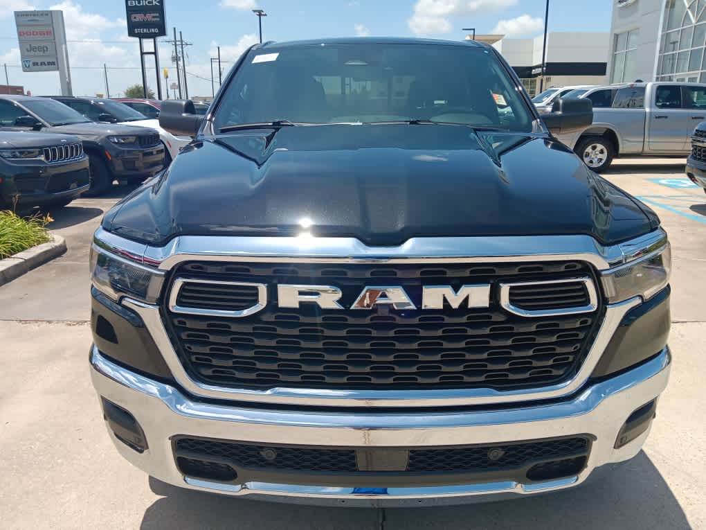 2025 Ram 1500 Tradesman photo 4