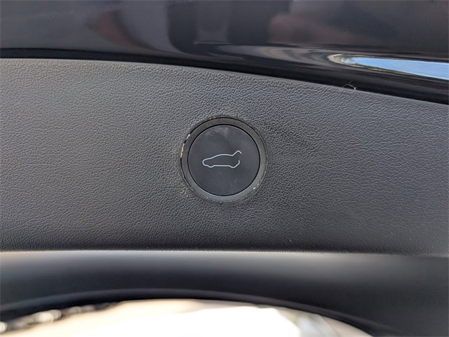 2022 Tesla Model 3 Long Range photo 7