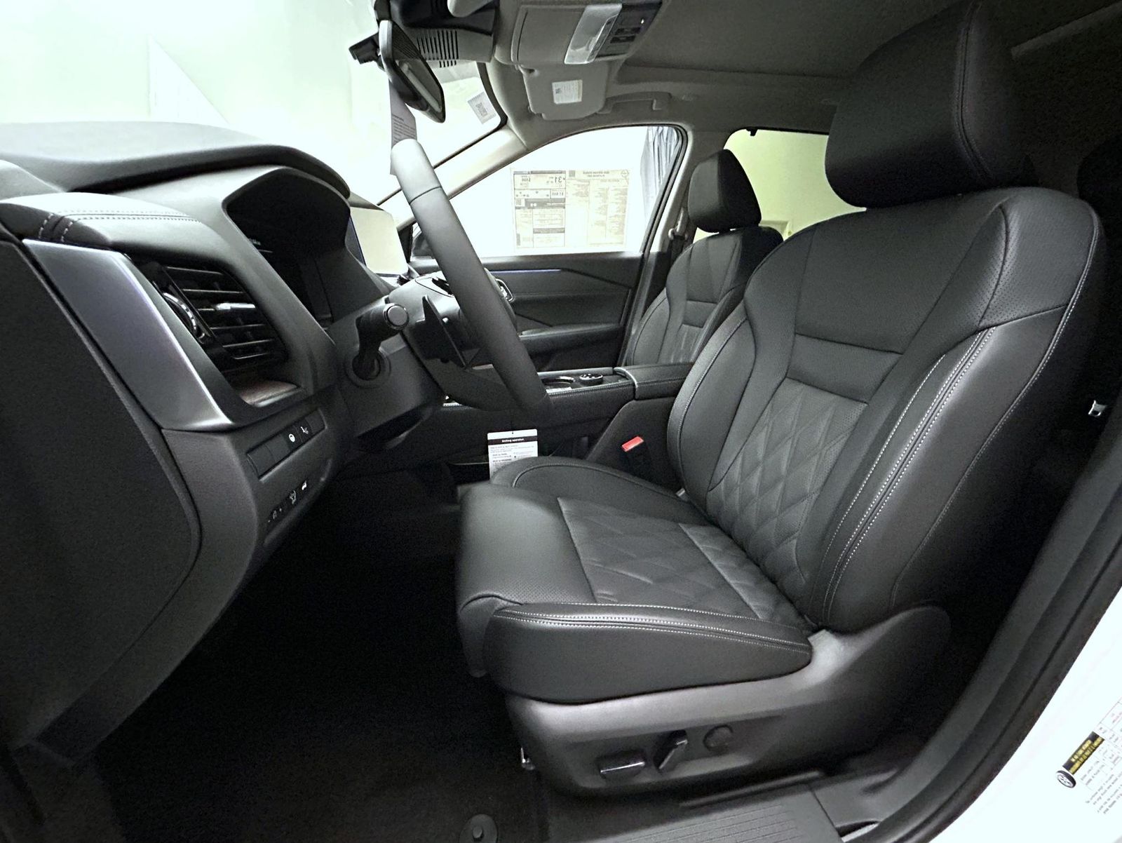 2026 Nissan Rogue Platinum photo 9