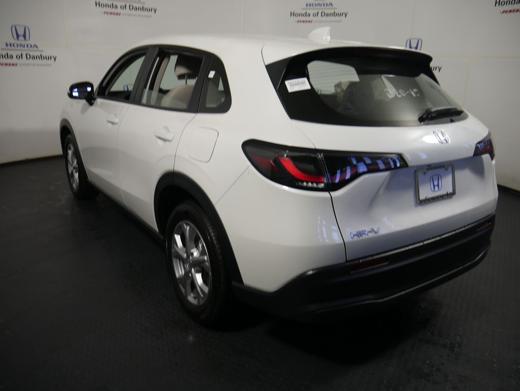 2026 Honda HR-V LX photo 8