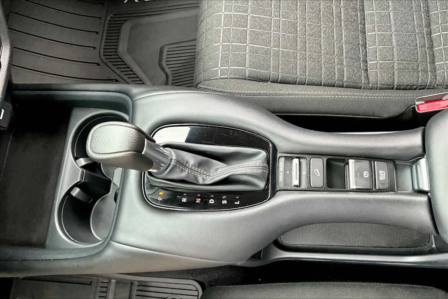 2025 Honda HR-V LX photo 14