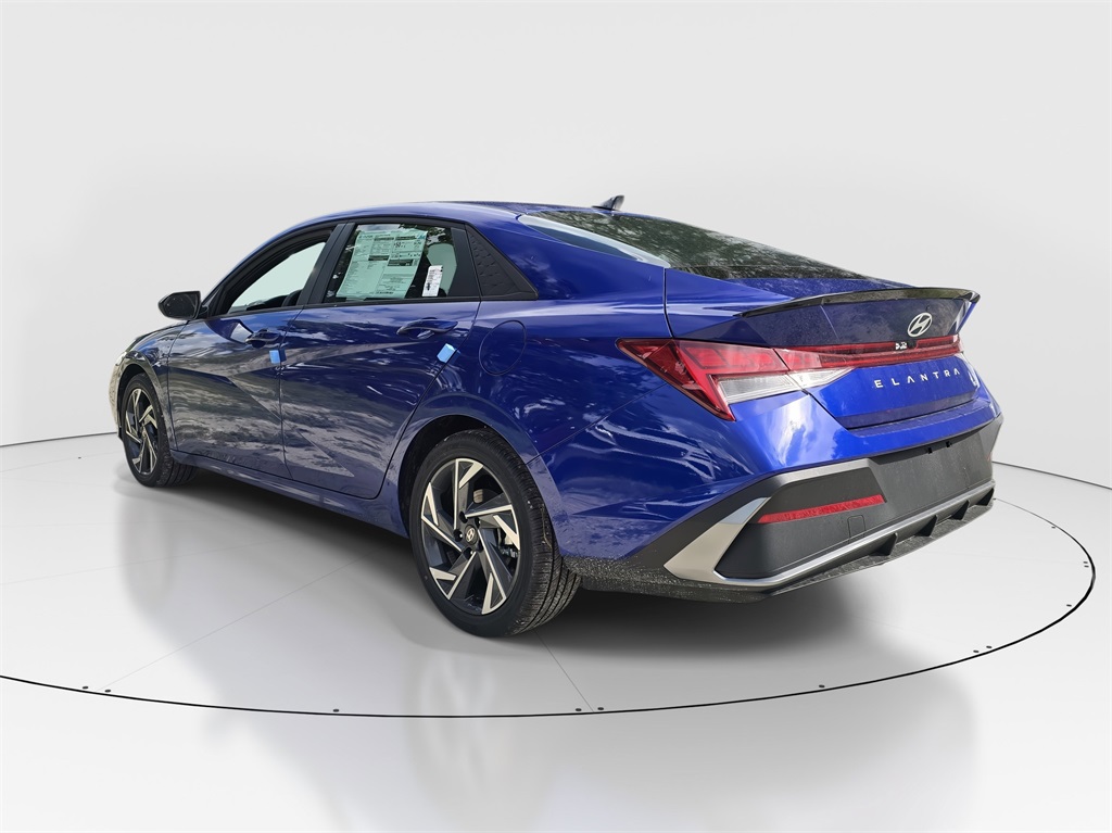 2025 Hyundai Elantra Hybrid SEL Sport photo 4