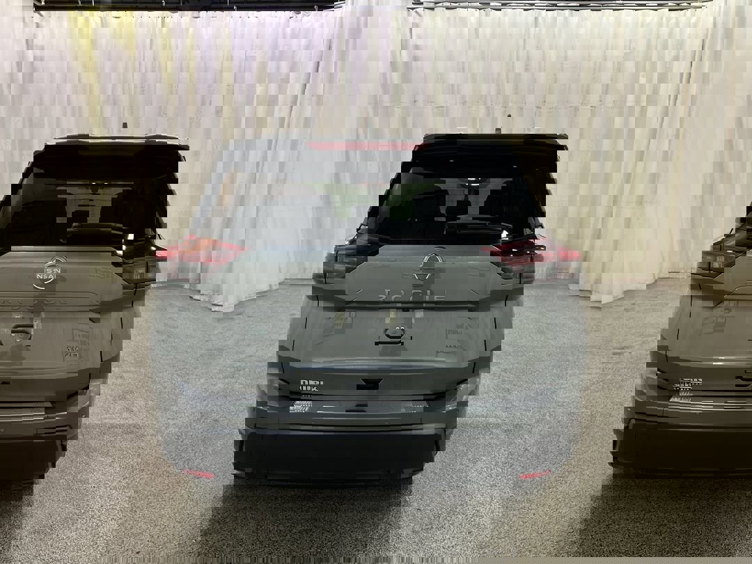 2026 Nissan Rogue SV photo 3