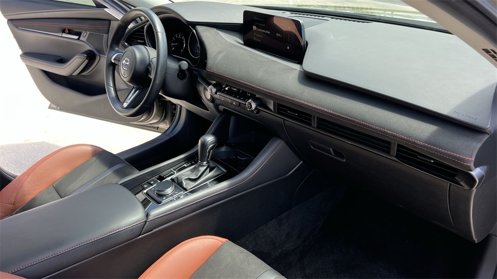 2024 Mazda Mazda3 Carbon Turbo photo 32