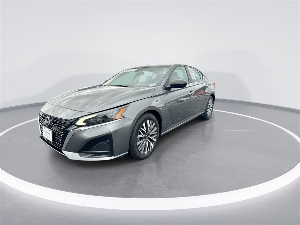 2024 Nissan Altima 2.5 SV photo 4