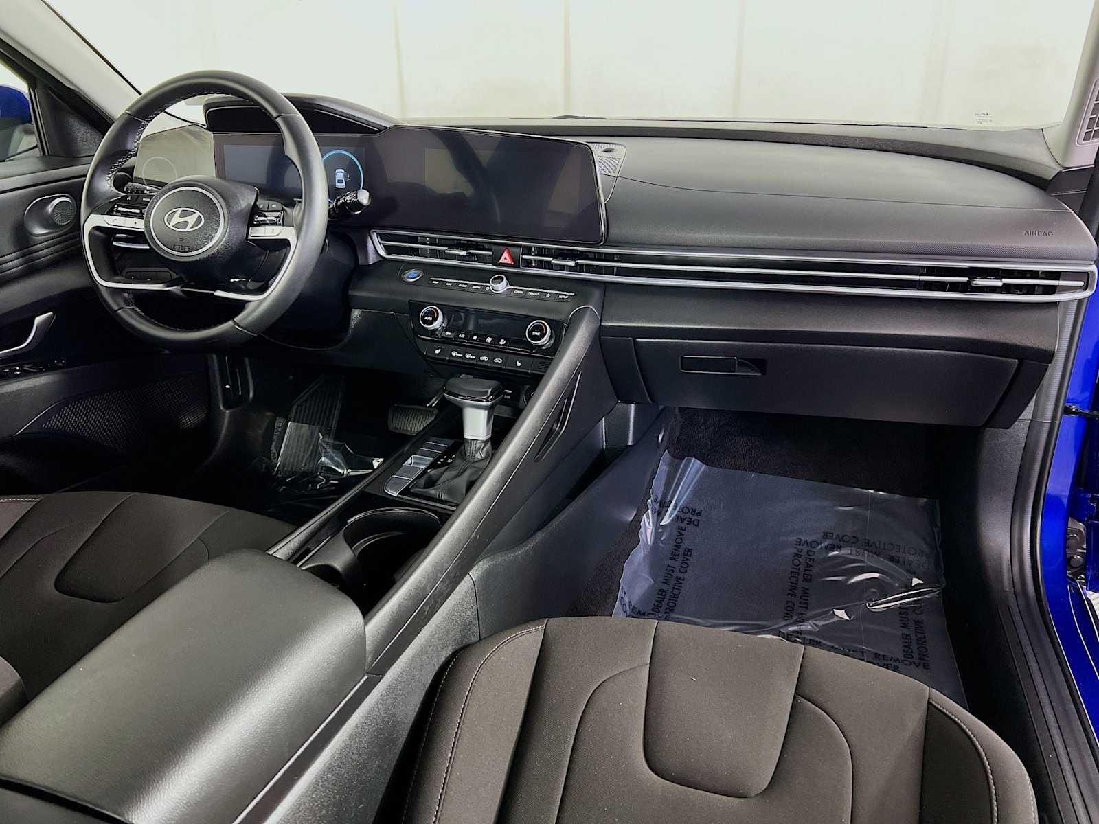 2024 Hyundai Elantra SEL Convenience photo 28