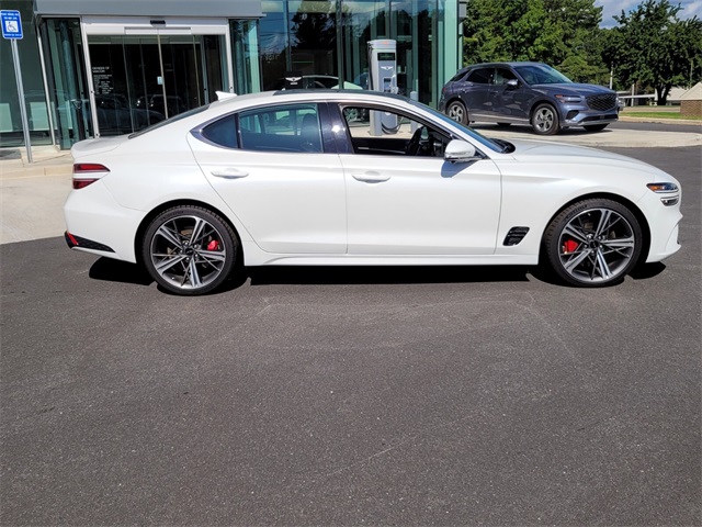 2025 Genesis G70 3.3T Sport Prestige photo 12
